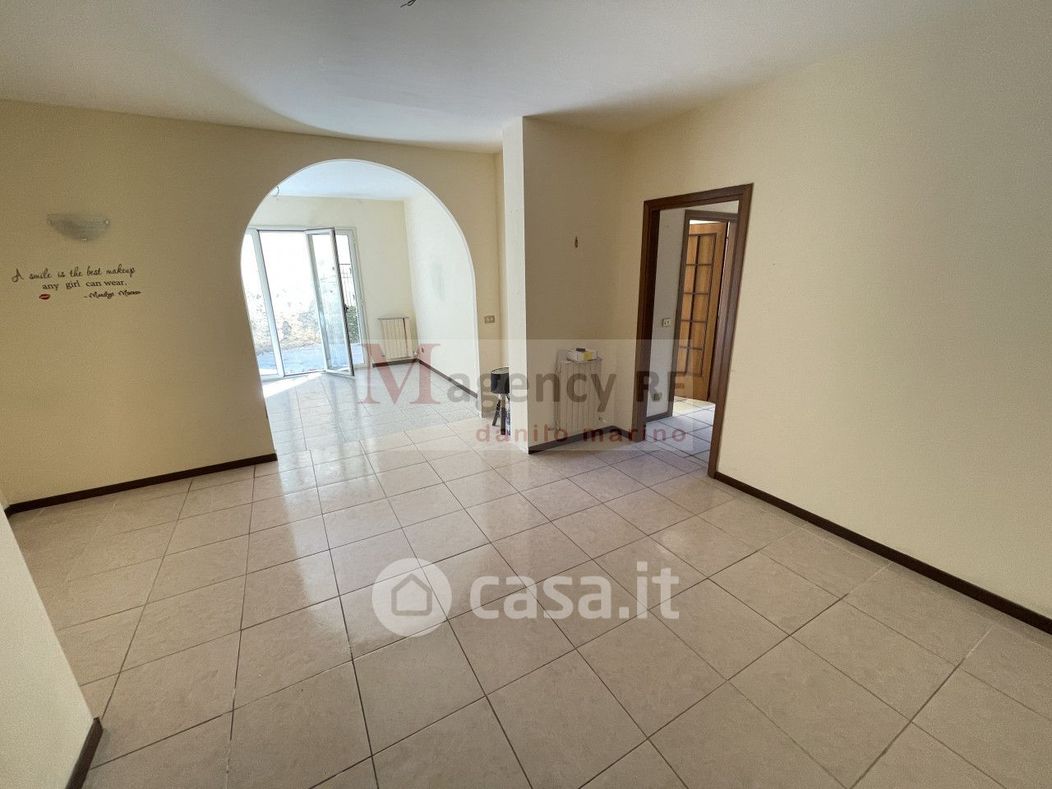Appartamento in Vendita in Via Antonio Caserta 35 a Reggio Calabria
