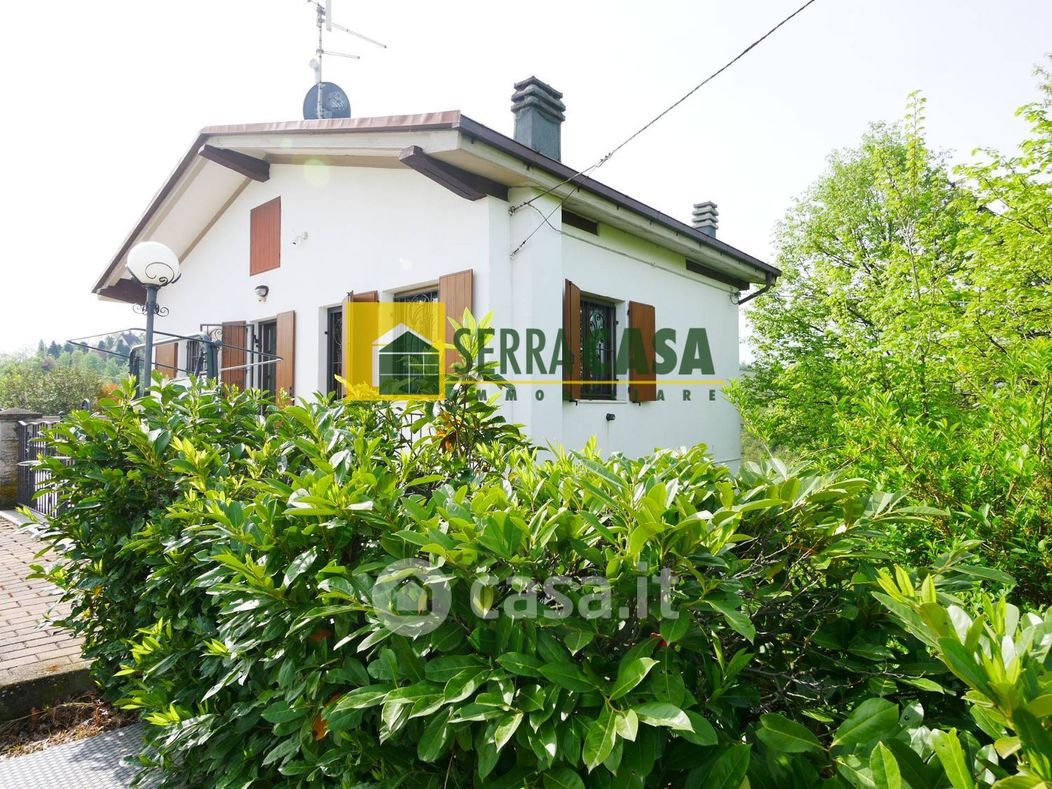 Casa indipendente in Vendita in a Serramazzoni