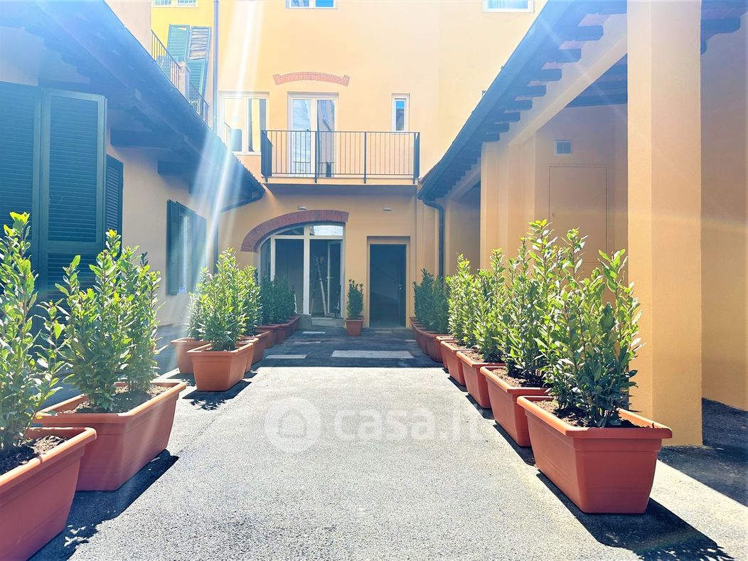 Appartamento in Vendita in Via Cittadella a Firenze
