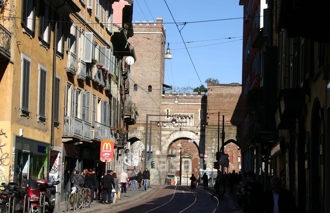 Attività/Licenza (con o senza mura) in Vendita in Corso di Porta Ticinese a Milano