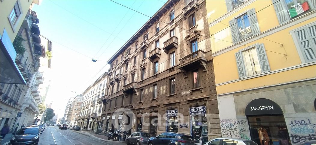 Appartamento in Vendita in Viale Col di Lana 12 a Milano