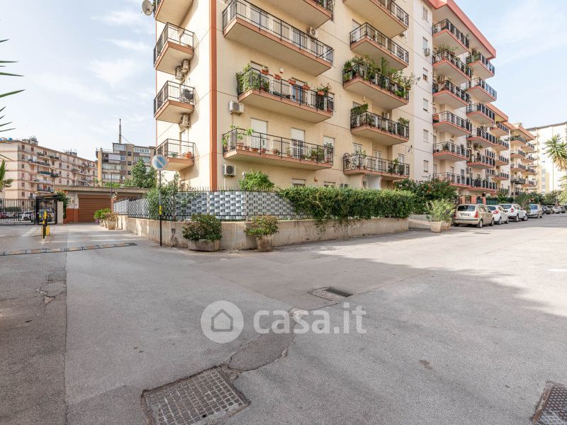 Appartamento in Vendita in Via Giacomo Besio 145 a Palermo