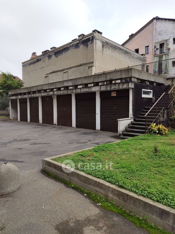 Garage/Posto auto in Vendita in Via Villarbasse 39 a Torino