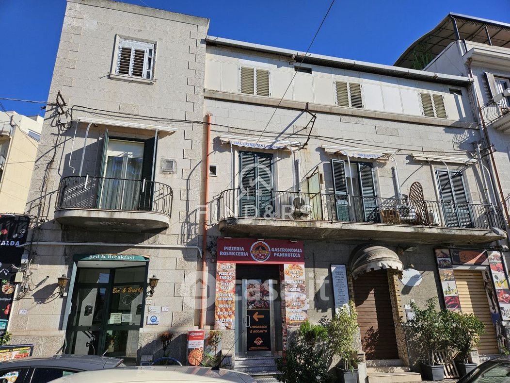 Appartamento in Vendita in Viale Genoese Zerbi a Reggio Calabria