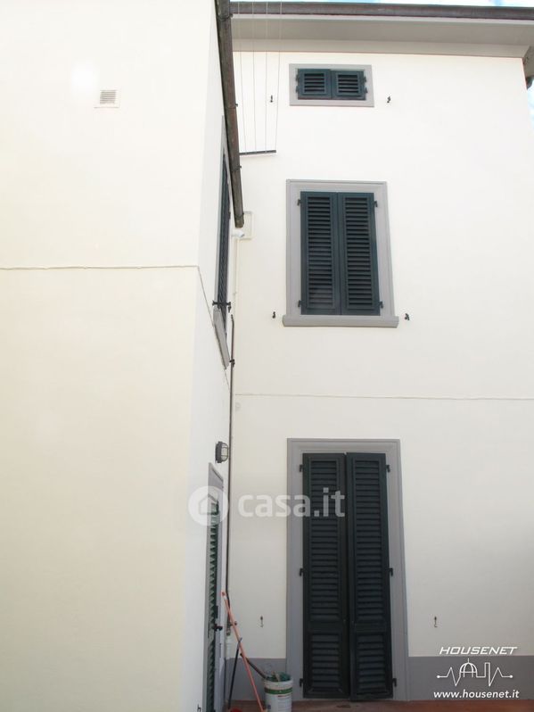 Casa indipendente in Vendita in Via Marco Roncioni a Prato