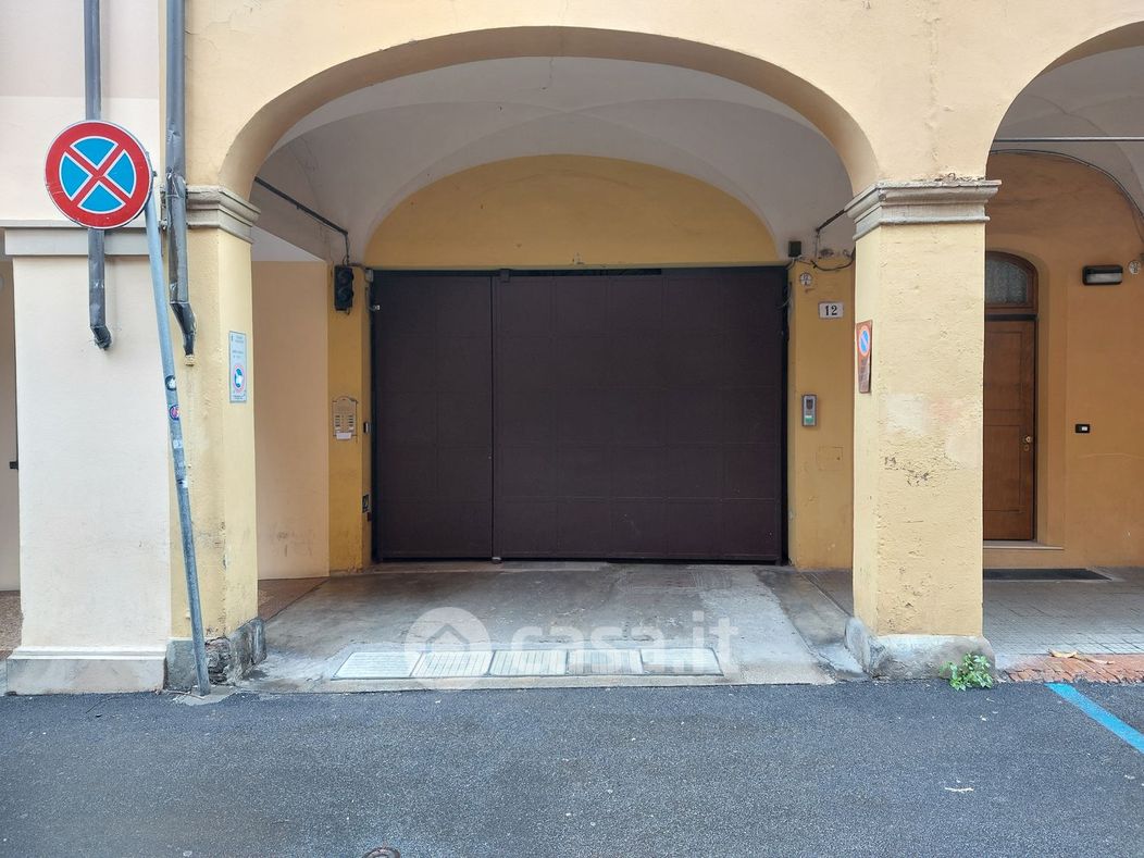 Garage/Posto auto in Vendita in Via Remorsella 12 a Bologna