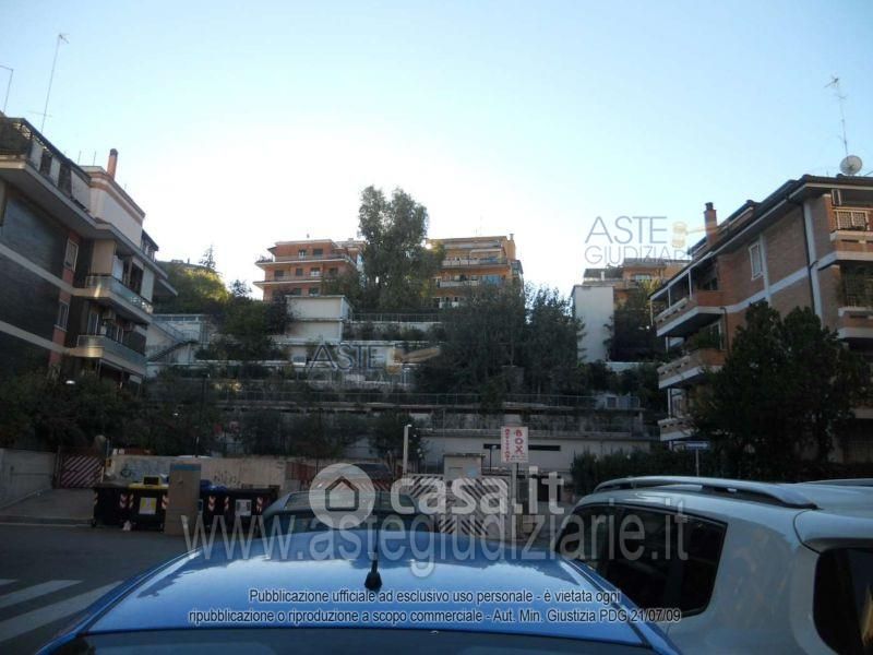 Garage/Posto auto in Vendita in Via Filippo Bernardini 3 a Roma