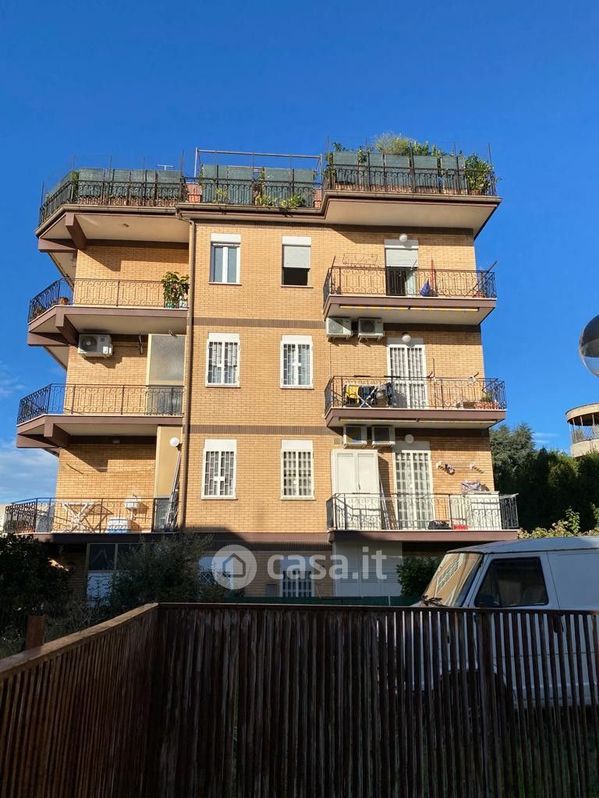 Appartamento in Vendita in Via di giardinetti 122 a Roma