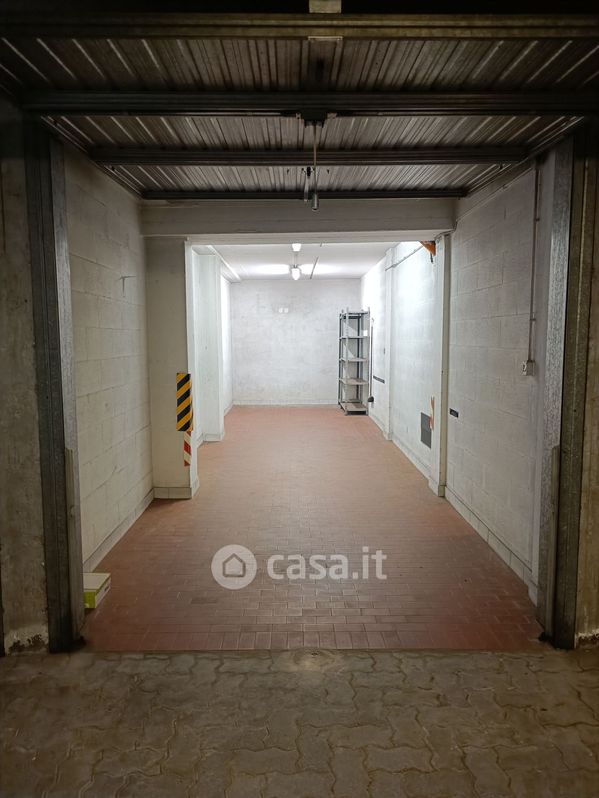 Garage/Posto auto in Vendita in Via LA LOGGIA 15 a Torino