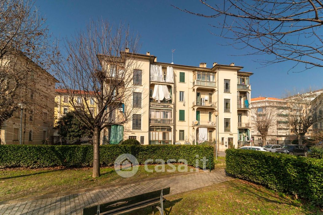 Appartamento in Vendita in Via Arquata 14 a Torino
