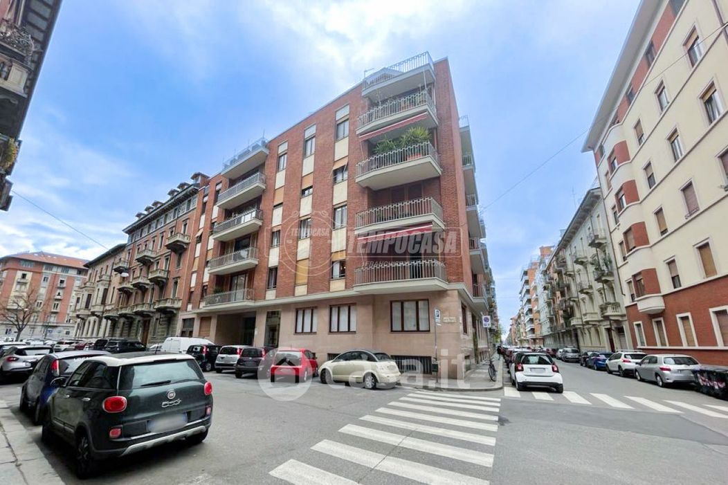 Appartamento in Vendita in Via Amerigo Vespucci 6 a Torino