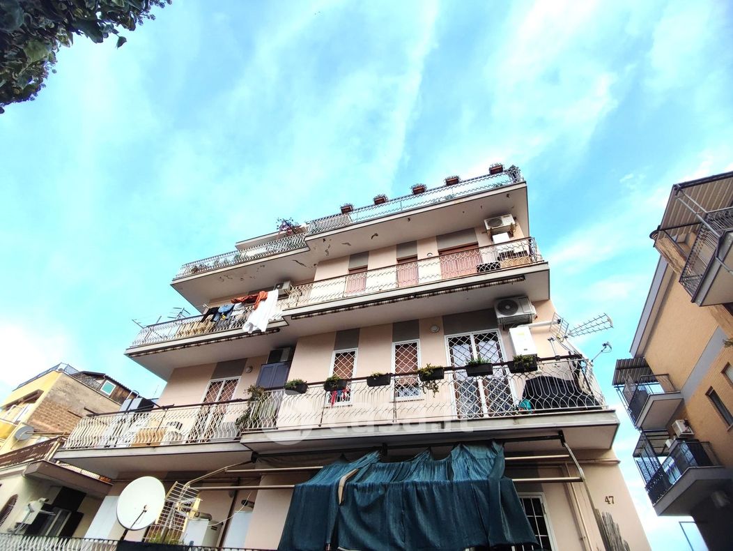 Appartamento in Vendita in Via Montelupo Fiorentino a Roma