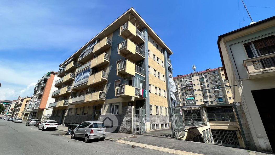 Appartamento in Vendita in Via Borgomasino 44 a Torino