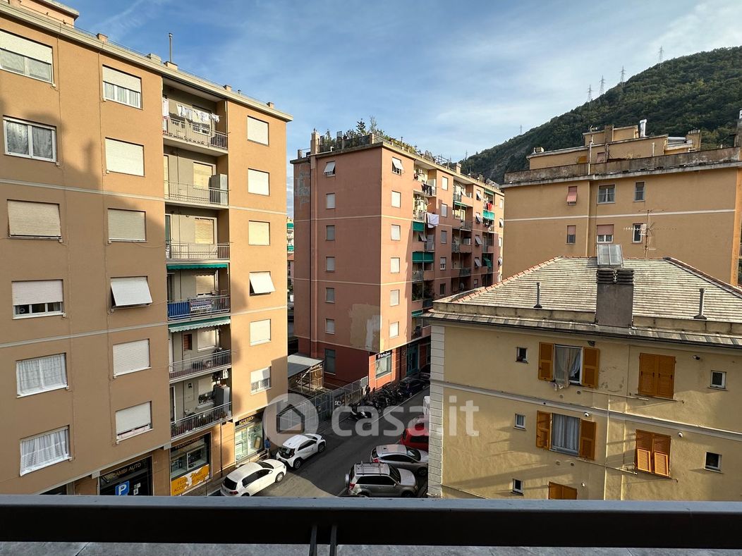 Appartamento in Vendita in Via Bernardini 22 a Genova