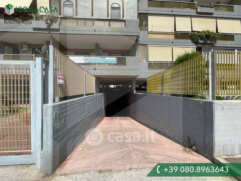 Garage/Posto auto in Affitto in Via Moisè Maldacea a Bari