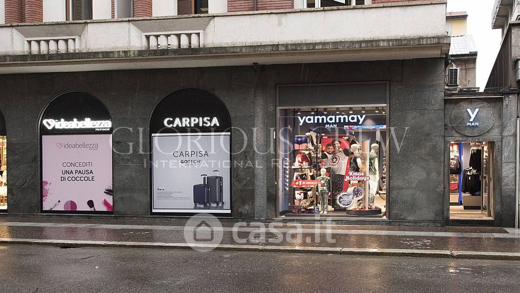 Negozio/Locale commerciale in Vendita in Via Vittorio Veneto 1 a Varese
