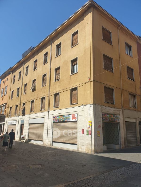 Palazzo in Vendita in Via Gramsci 40 a Fidenza