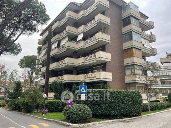Appartamento in Vendita in Via Cassia a Roma