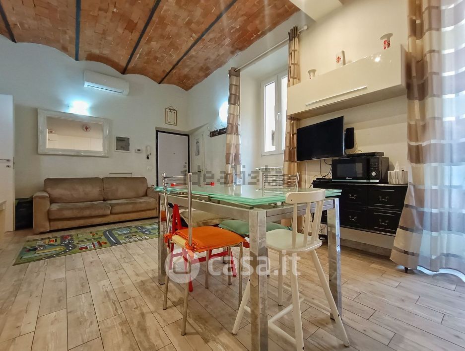 Appartamento in Vendita in Via Giovan Battista Niccolini 6 a Firenze