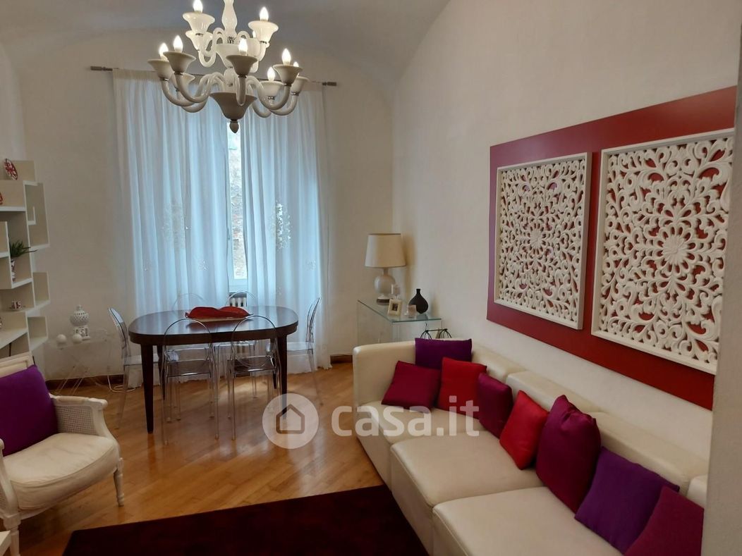 Appartamento in Vendita in Viale Camillo Benso di Cavour a Siena