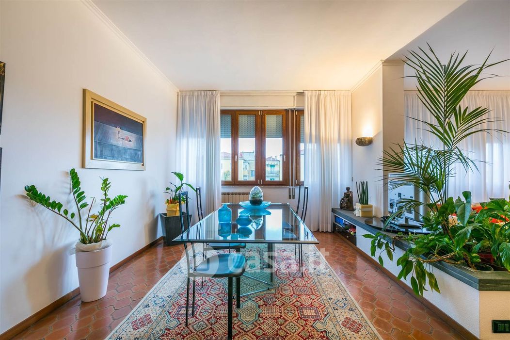 Appartamento in Vendita in Via Giovanni Marradi a Livorno