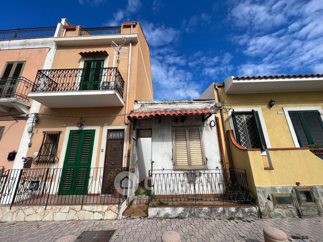 Villa in Vendita in Via Consolare Pompea a Messina