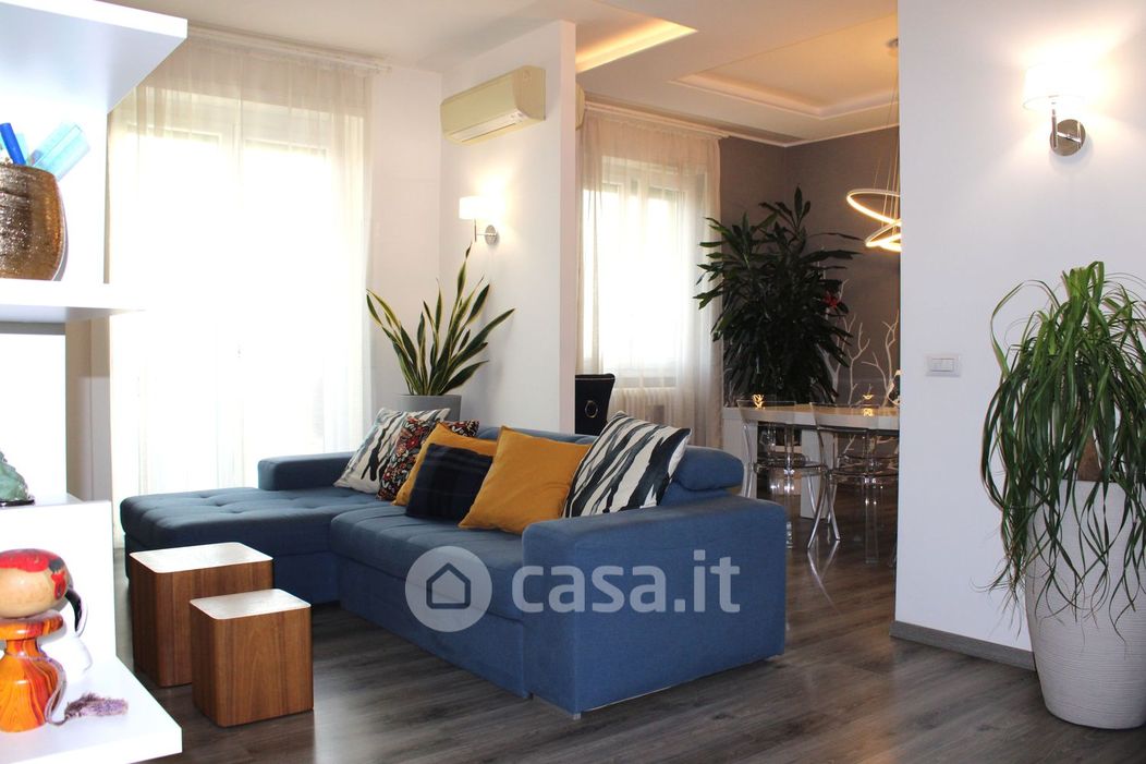 Appartamento in Vendita in Via Vallarsa 24 a Milano