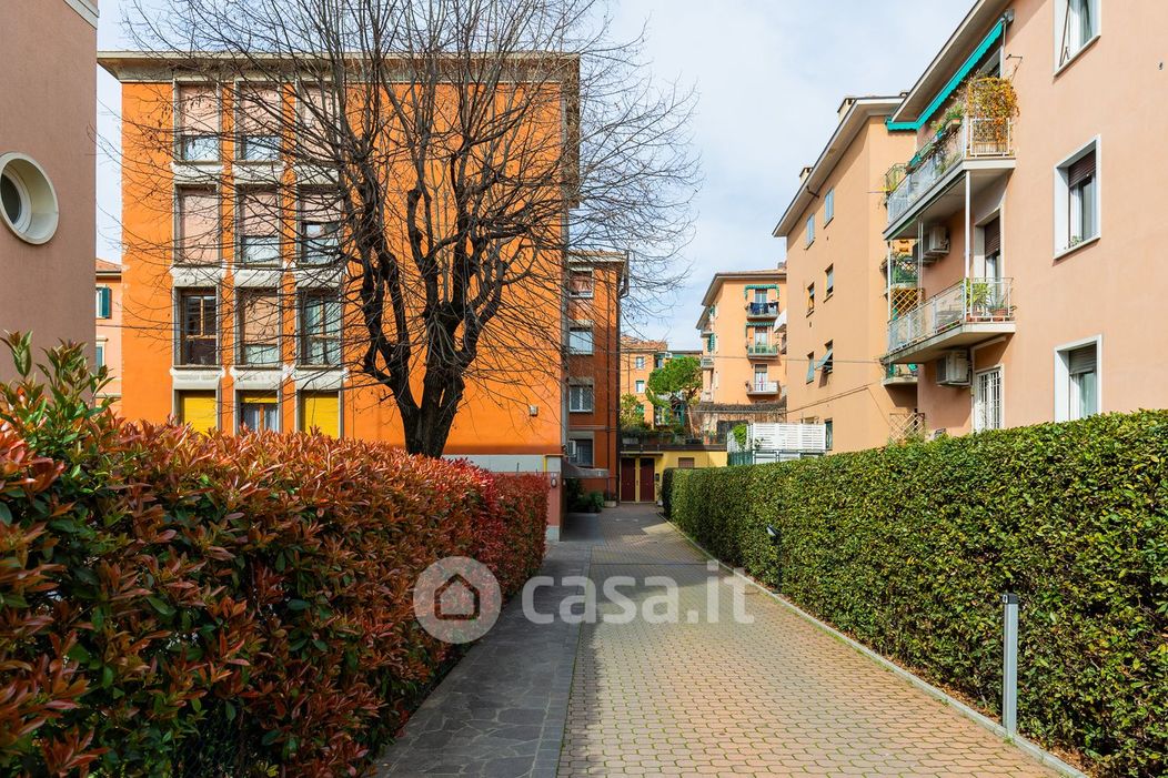 Appartamento in Vendita in Via Vincenzo Vela 10 a Bologna