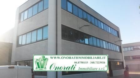 Negozio/Locale commerciale in Affitto in Via Bruno Pontecorvo a Guidonia Montecelio