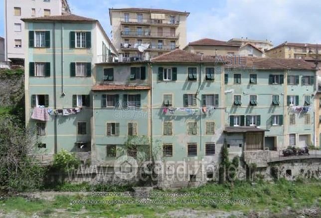 Appartamento in Vendita in Via Gian Domenico Cassini 52 r a Genova