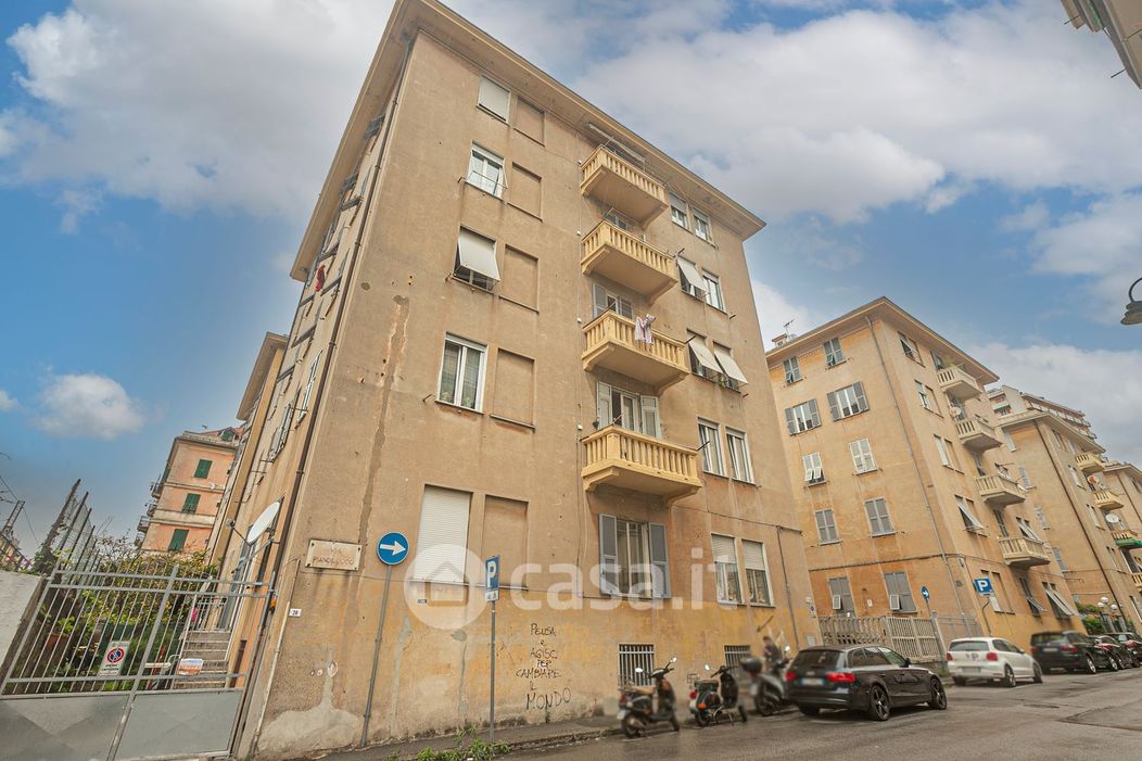 Appartamento in Vendita in Via Piandilucco 8 a Genova