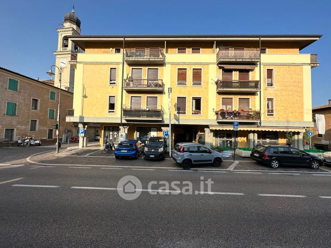 Appartamento in Vendita in Via Gardesana 1213 -5 a Torri del Benaco