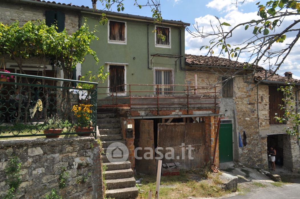 Casa Bi/Trifamiliare in Vendita in Località Antreola 3 a Neviano degli Arduini
