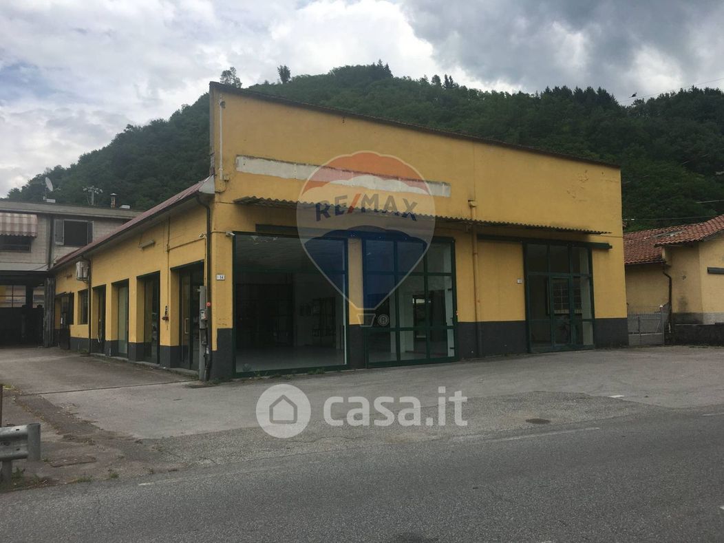 Negozio/Locale commerciale in Affitto in a Borgo a Mozzano