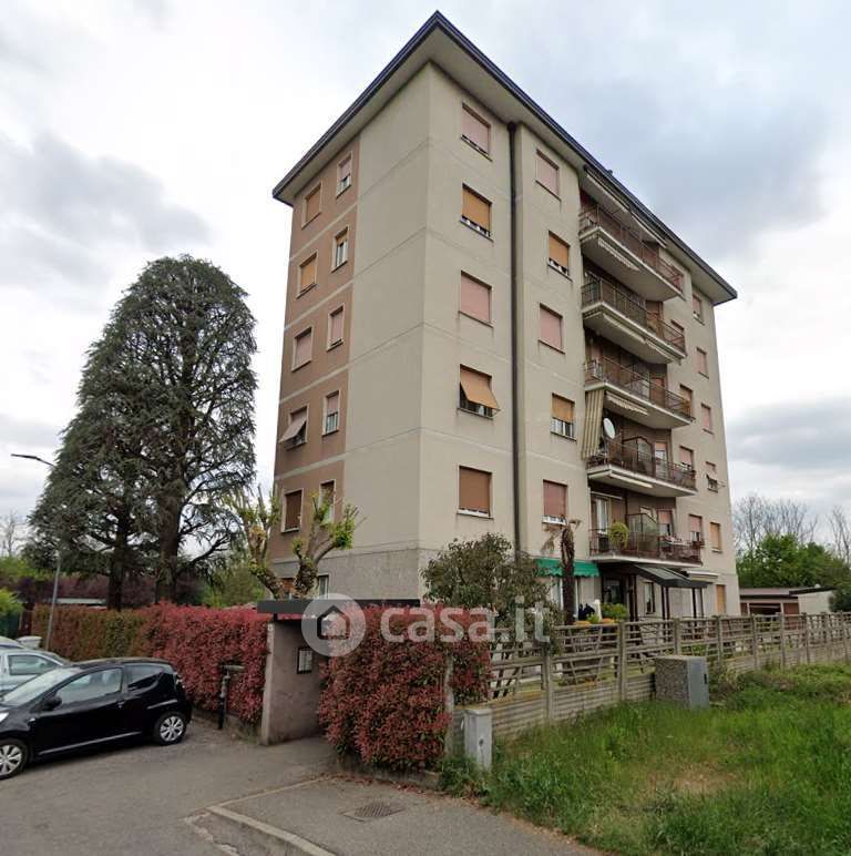 Appartamento in Vendita in Via Asti 8 a Seregno