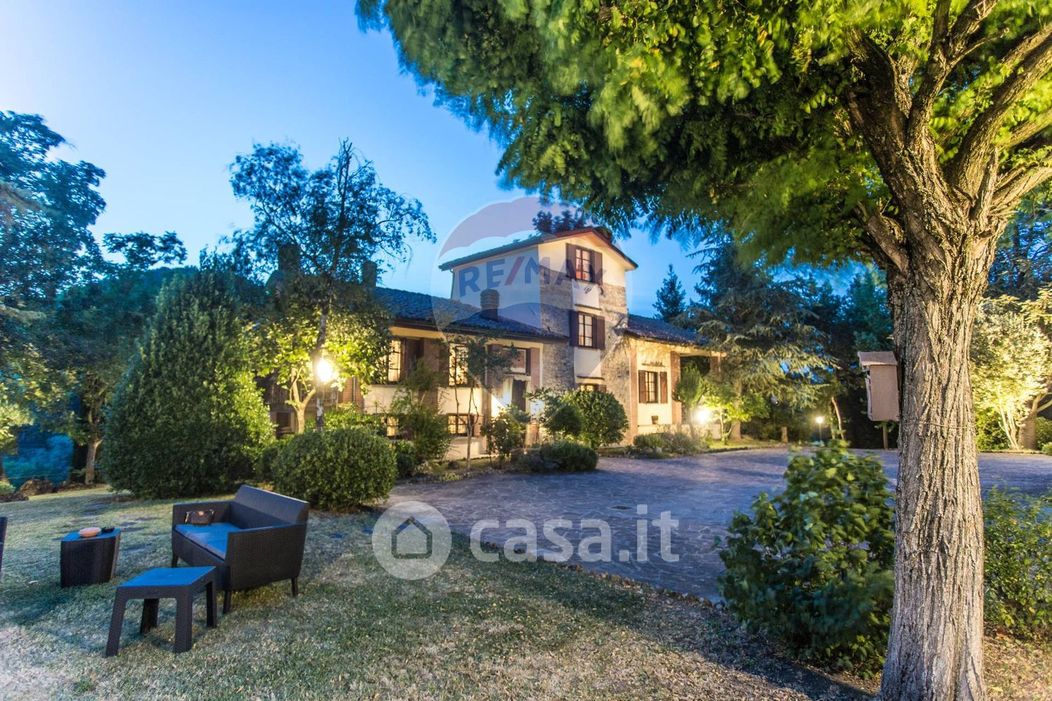 Villa in Vendita in Strada senza nome 158 a Salsomaggiore Terme