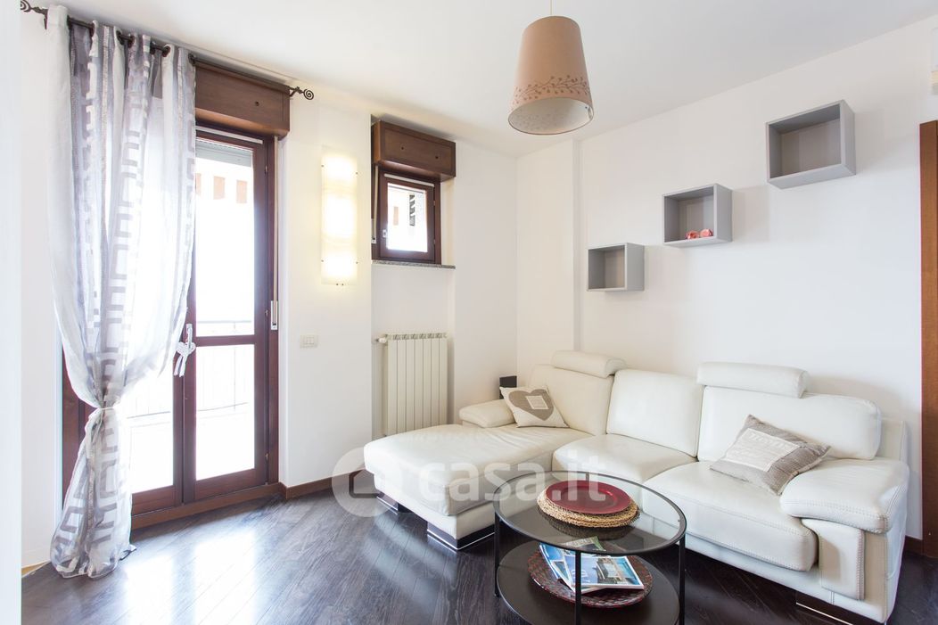 Appartamento in Affitto in Via Casoretto 36 a Milano