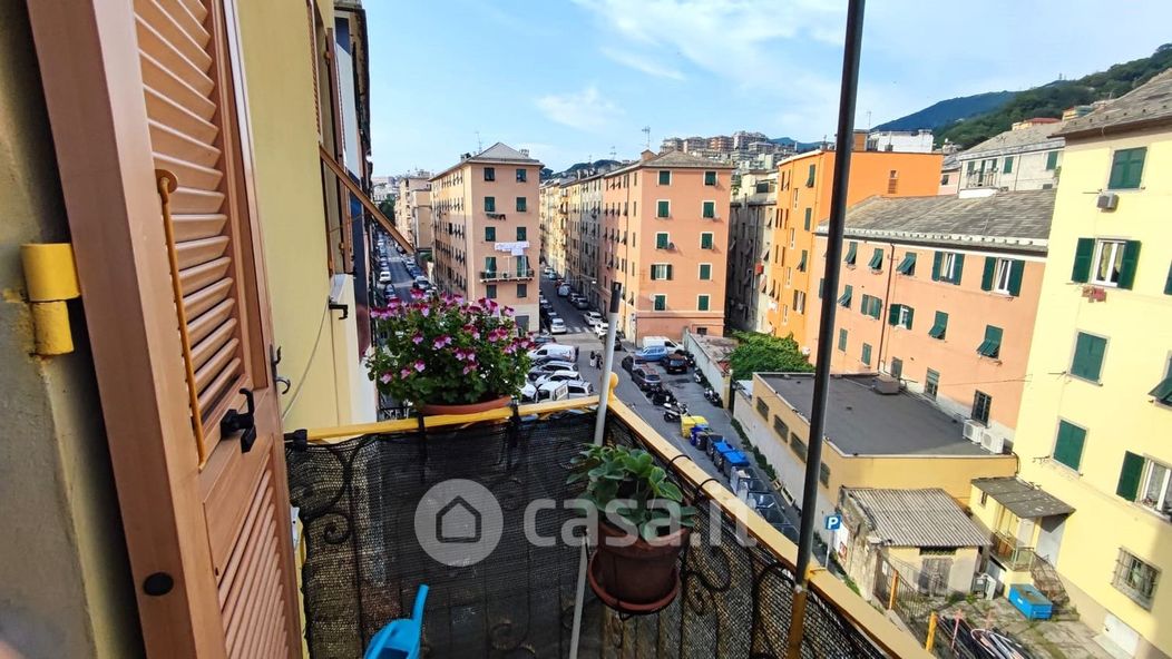 Appartamento in Vendita in Via Certosa a Genova