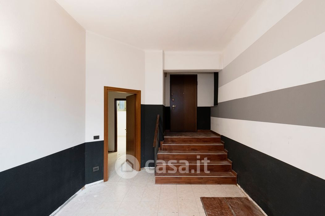 Appartamento in Vendita in Via Giuseppe Giacosa 10 a Milano
