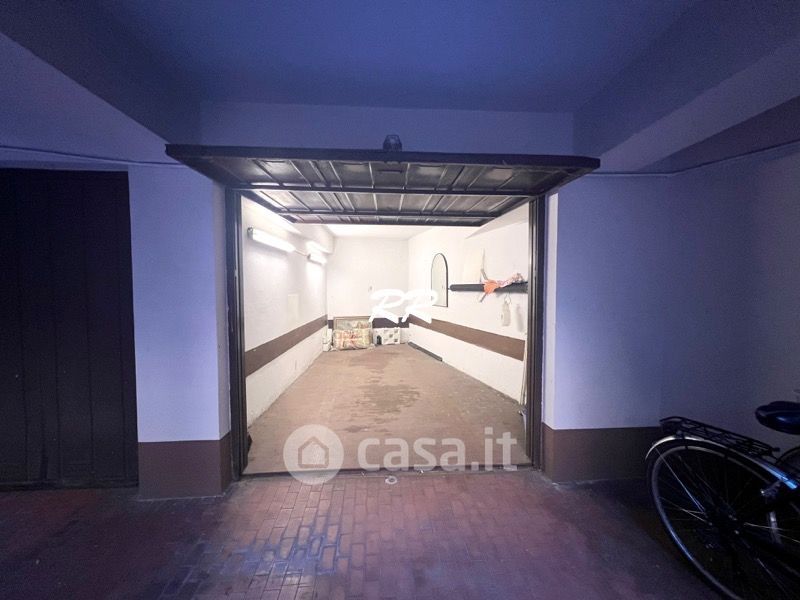 Garage/Posto auto in Vendita in Via Paolo Lomazzo 51 a Milano