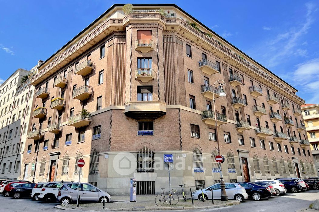Appartamento in Vendita in Via Umberto Biancamano 3 a Torino