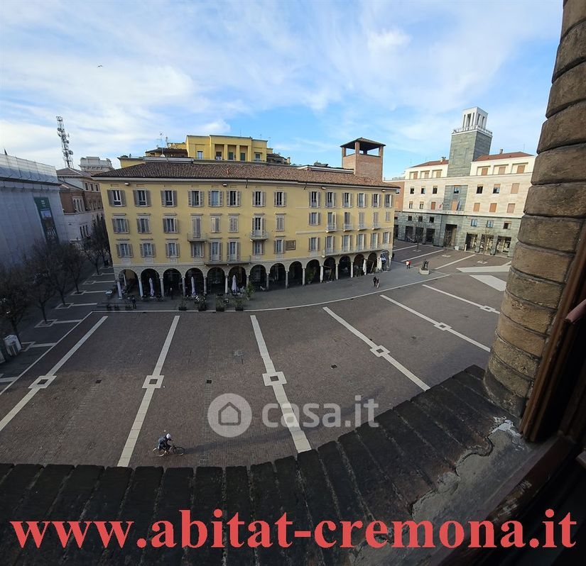 Appartamento in Affitto in Piazza Antonio Stradivari 12 a Cremona