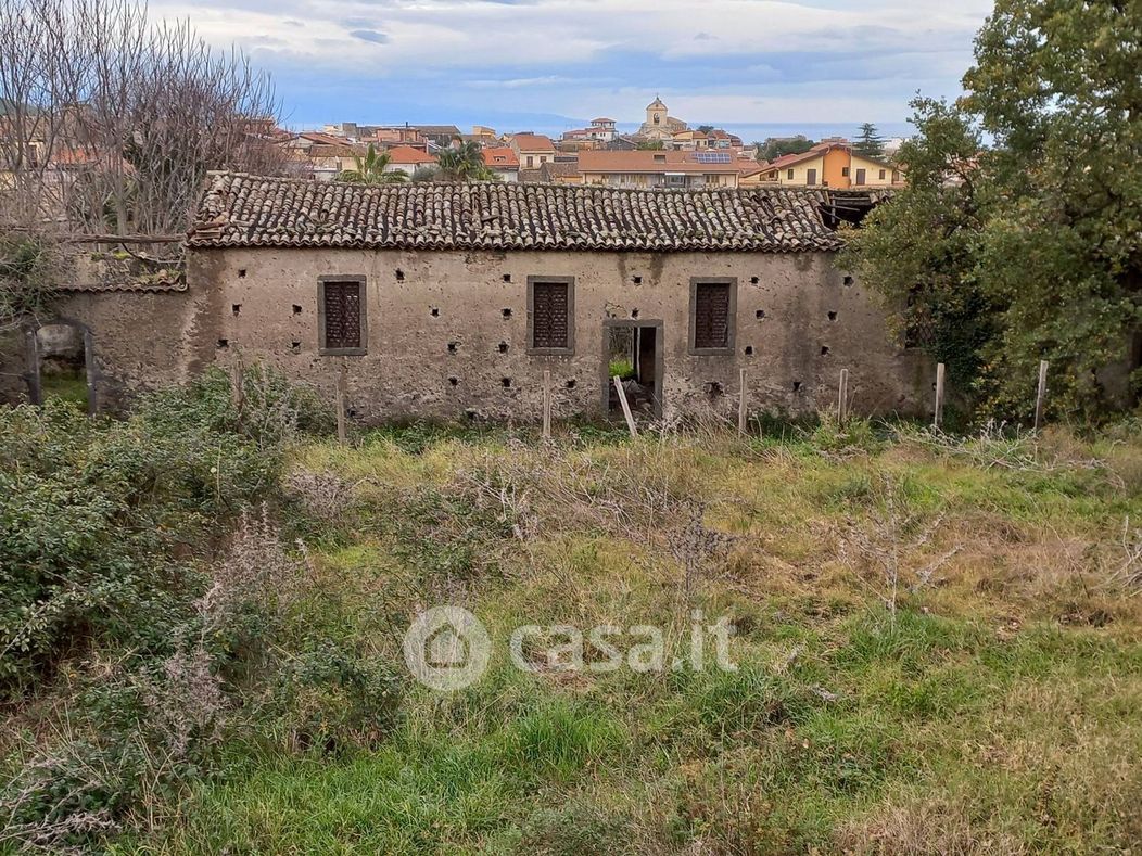 Rustico/Casale in Vendita in Via Castagneto Vecchio a Piedimonte Etneo
