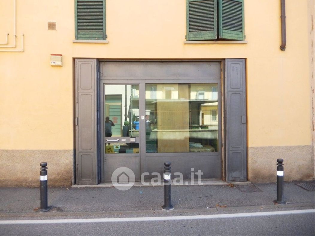 Negozio/Locale commerciale in Vendita in Via Goffredo Mameli a Bergamo