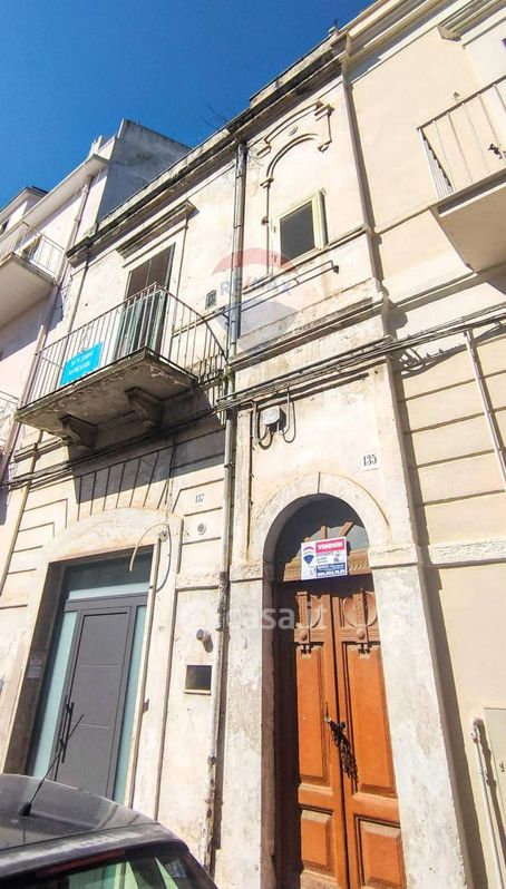 Casa indipendente in Vendita in Via Guglielmo Oberdan 135 a Noicattaro