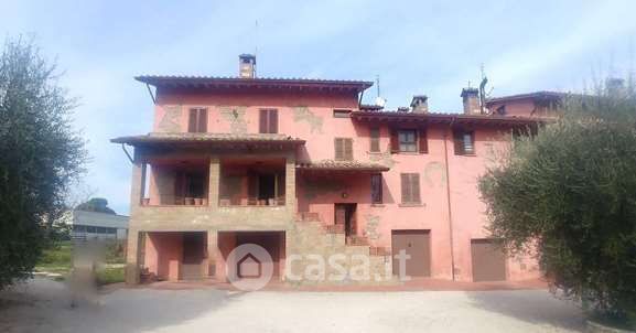 Casa Bi/Trifamiliare in Vendita in Via della vecchia fornace 10 a Perugia
