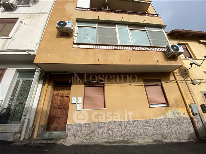 Appartamento in Vendita in Via dei Carrai a Messina