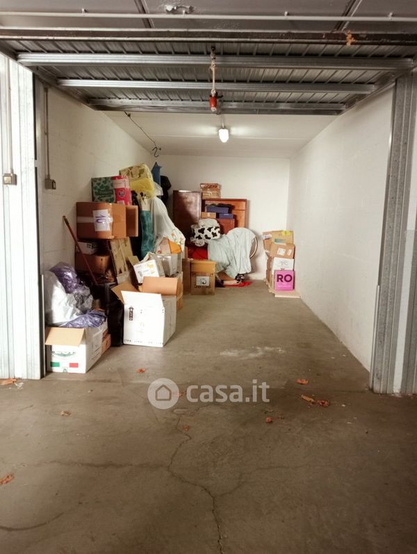 Garage/Posto auto in Vendita in Via Martiri della Deportazione a Savona