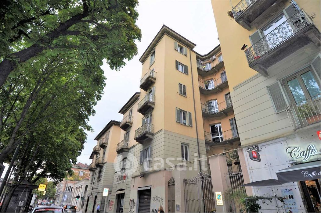 Appartamento in Vendita in Corso Luigi Einaudi 27 a Torino