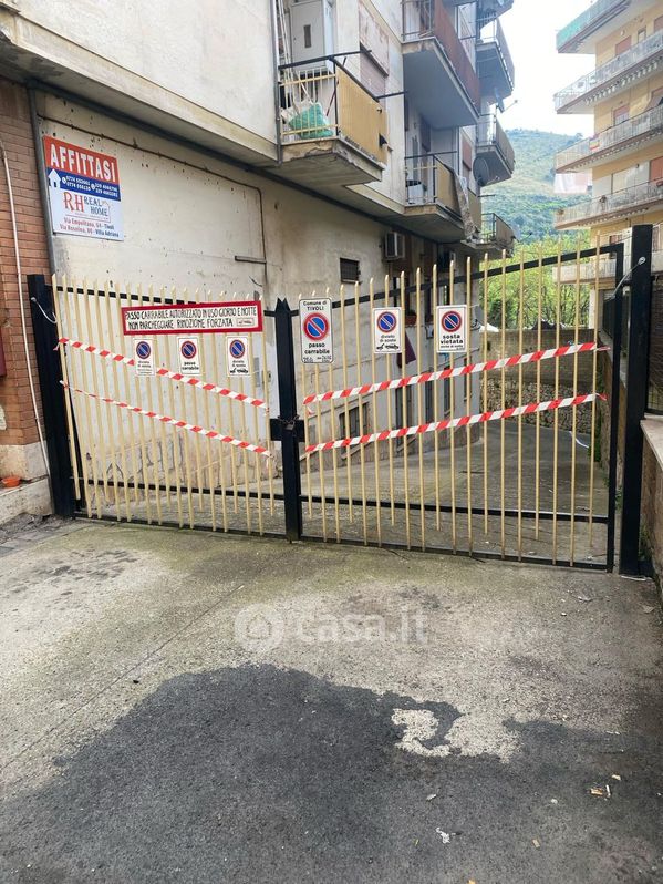 Garage/Posto auto in Affitto in Via Acquaregna 69 a Tivoli